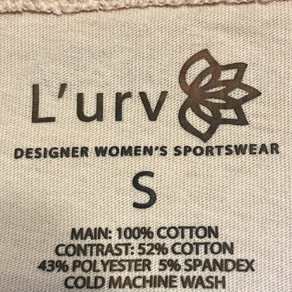 L’urv Peach top size small EUC, no stains or defects - Picture 6 of 6
